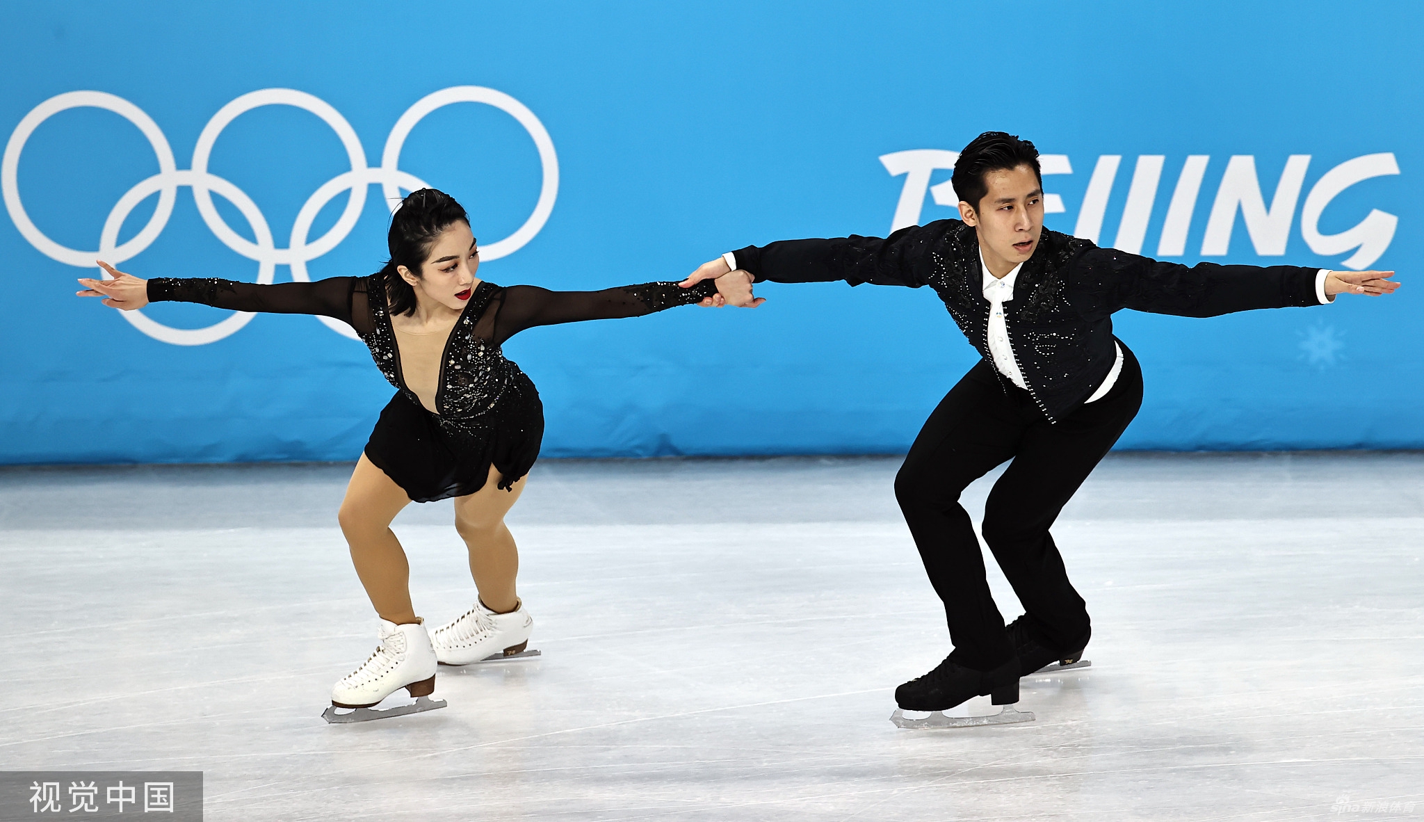 花滑双人短节目韩聪/隋文静排名第一