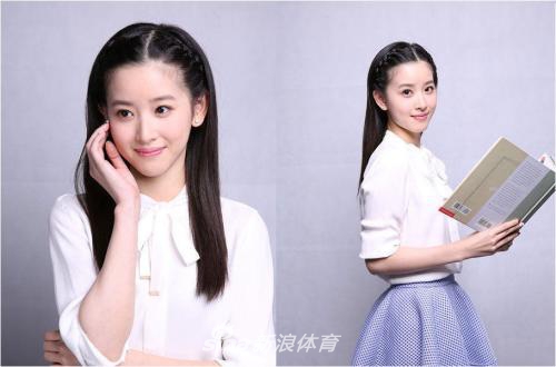 章泽天晒健身视频 穿紧身衣疯狂虐腹翘臀抢镜