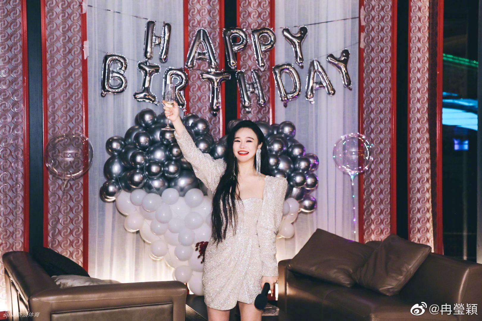 拳王邹市明美妻冉莹颖生日聚会