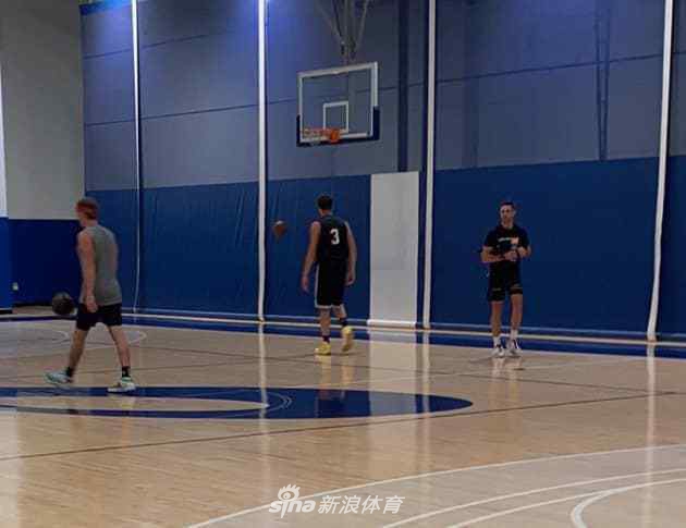 林书豪和勇士库里等人合练 为重返NBA提出三大目标