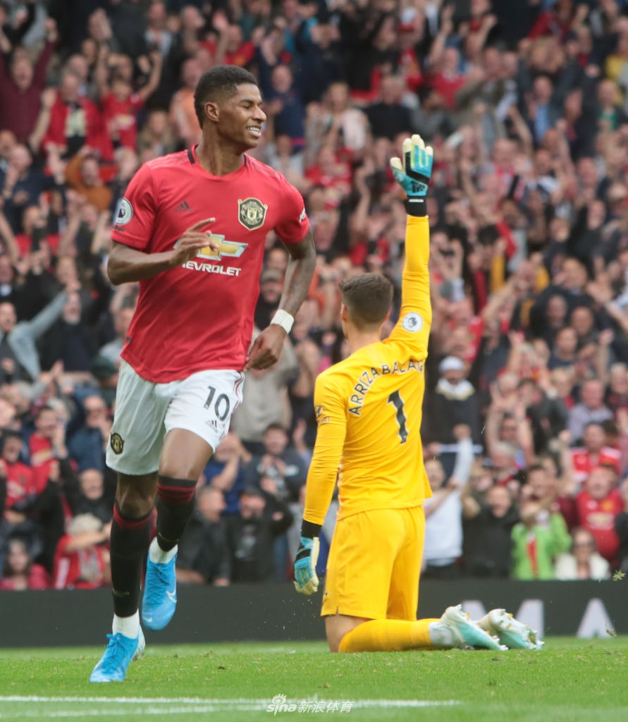 拉什福德梅开二度