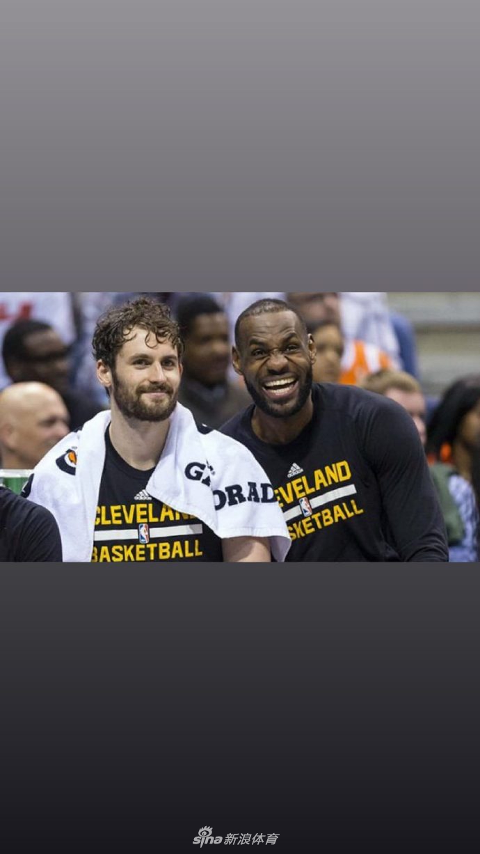 詹姆斯晒照祝乐福32岁生日快乐