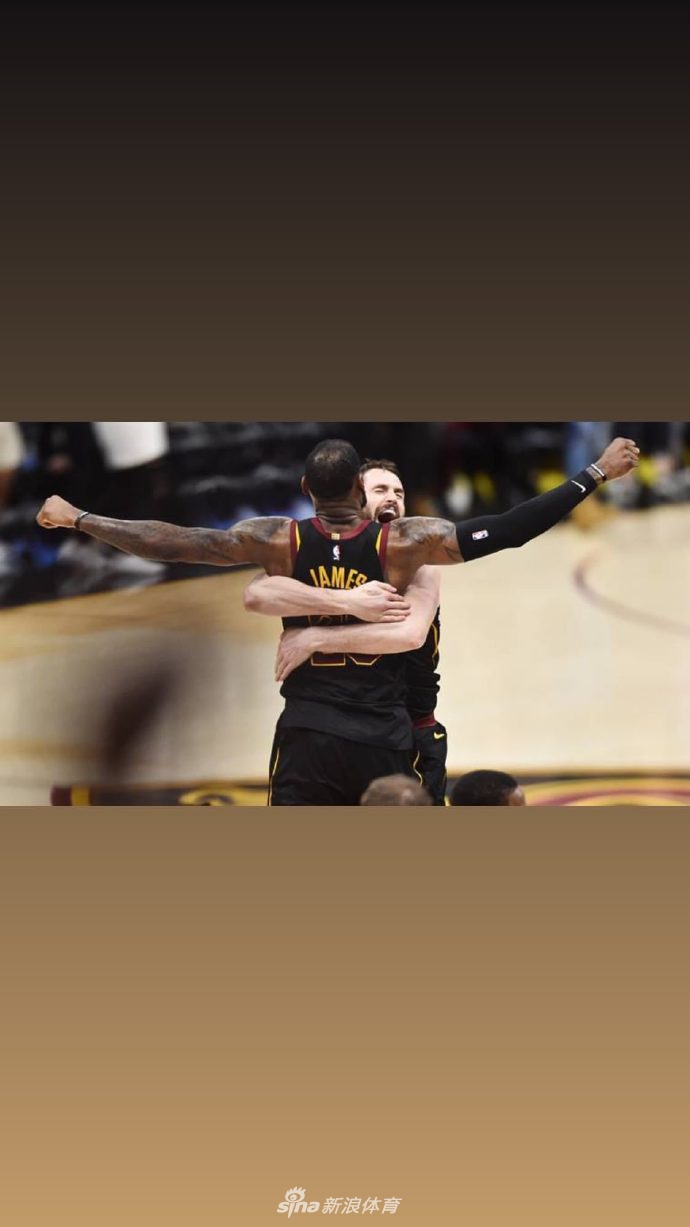 詹姆斯晒照祝乐福32岁生日快乐