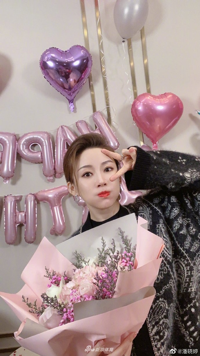 潘晓婷晒美照提问:这就是凡尔赛吗