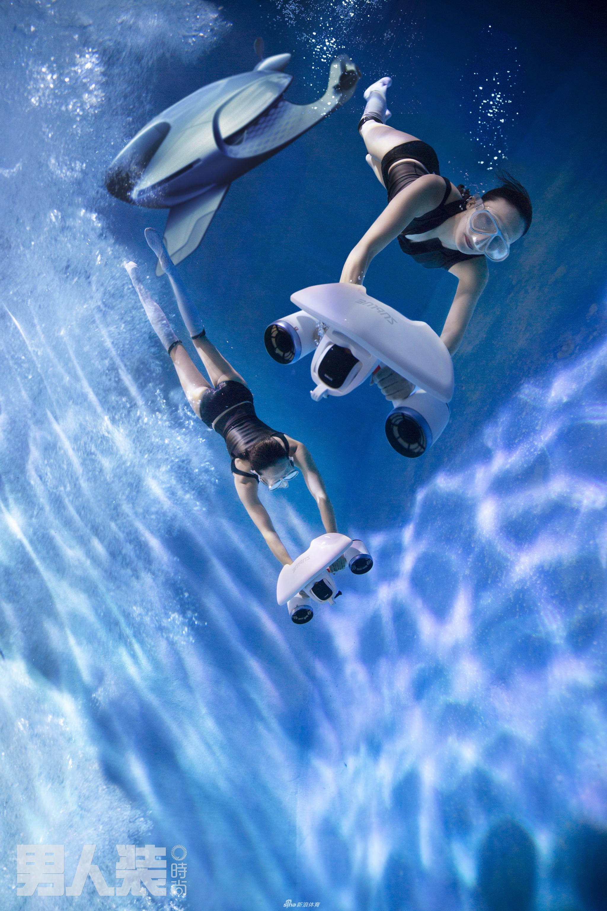 花游双骄蒋文文&蒋婷婷《男人装》写真