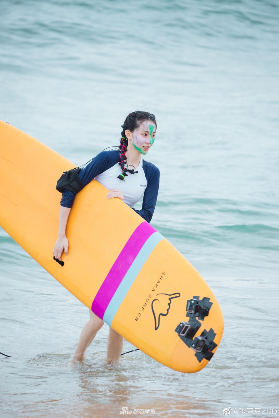 艺术体操女神张豆豆晒综艺剧照:迎着浪花向前冲