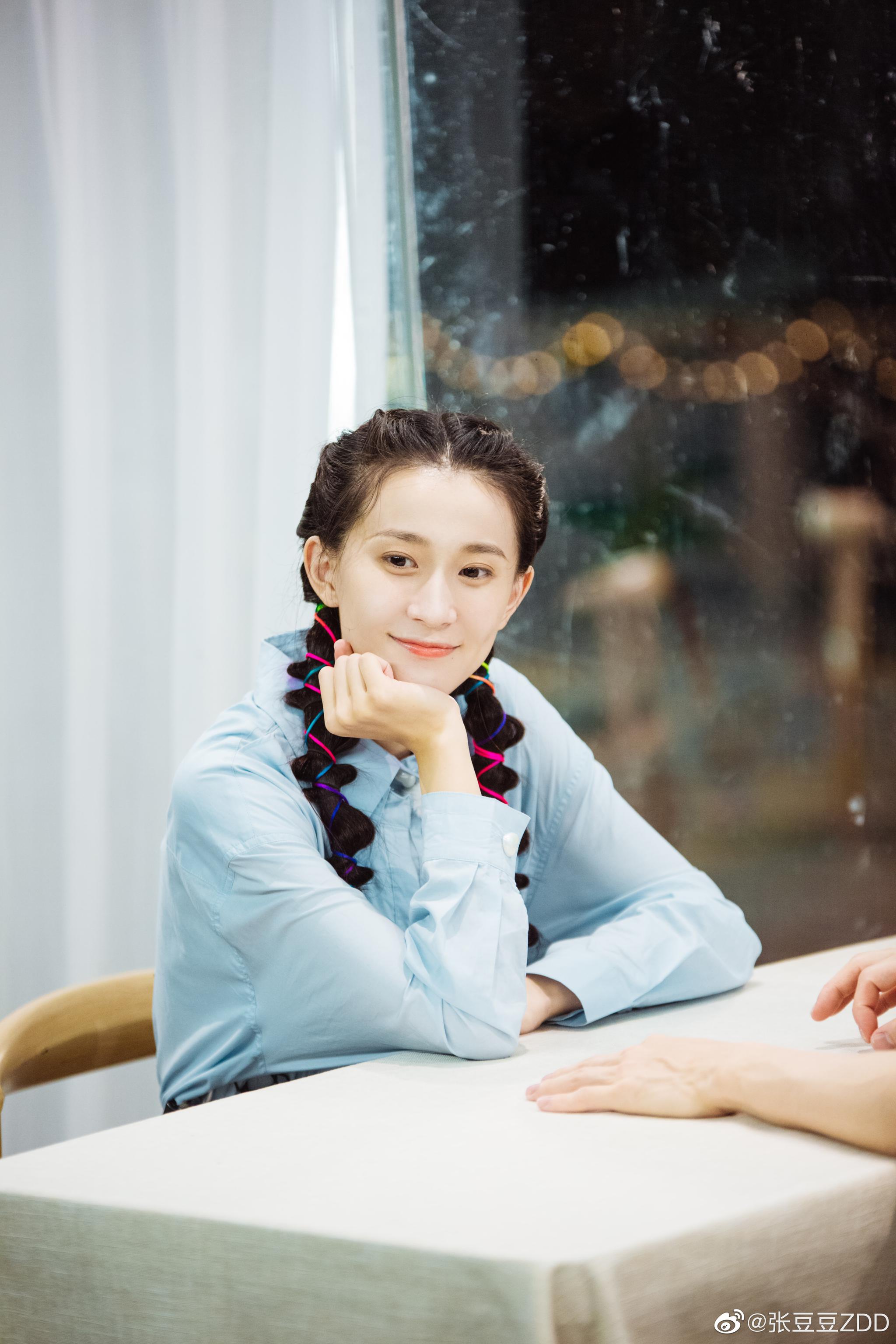 艺术体操女神张豆豆晒综艺剧照:迎着浪花向前冲