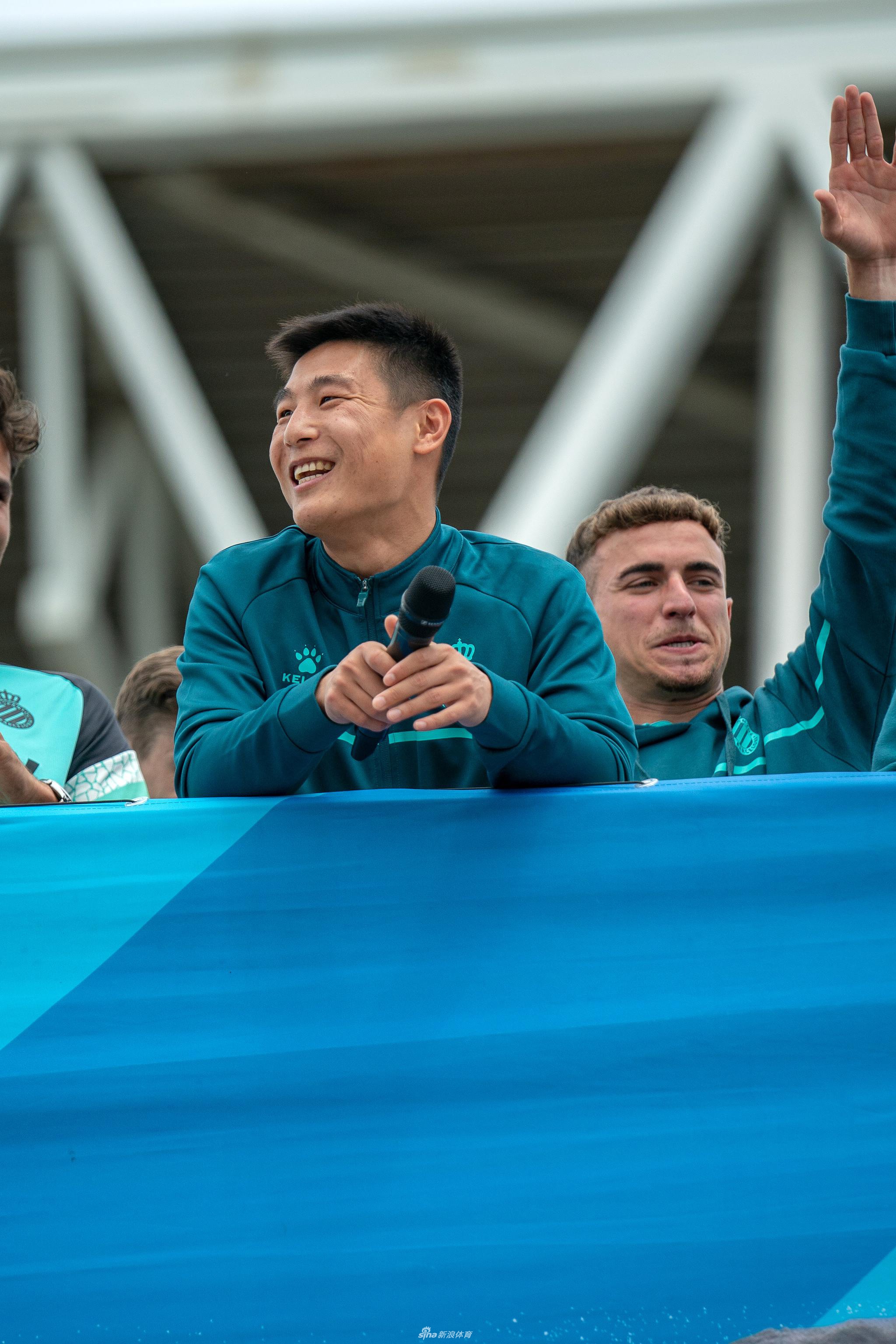 重返西甲！武磊中西语喊话球迷:我爱你们！