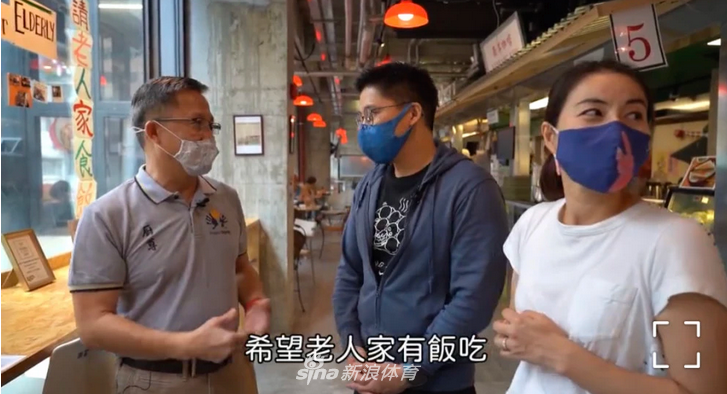 迷弟上线！郭晶晶做手冲咖啡霍启刚点赞夸奖