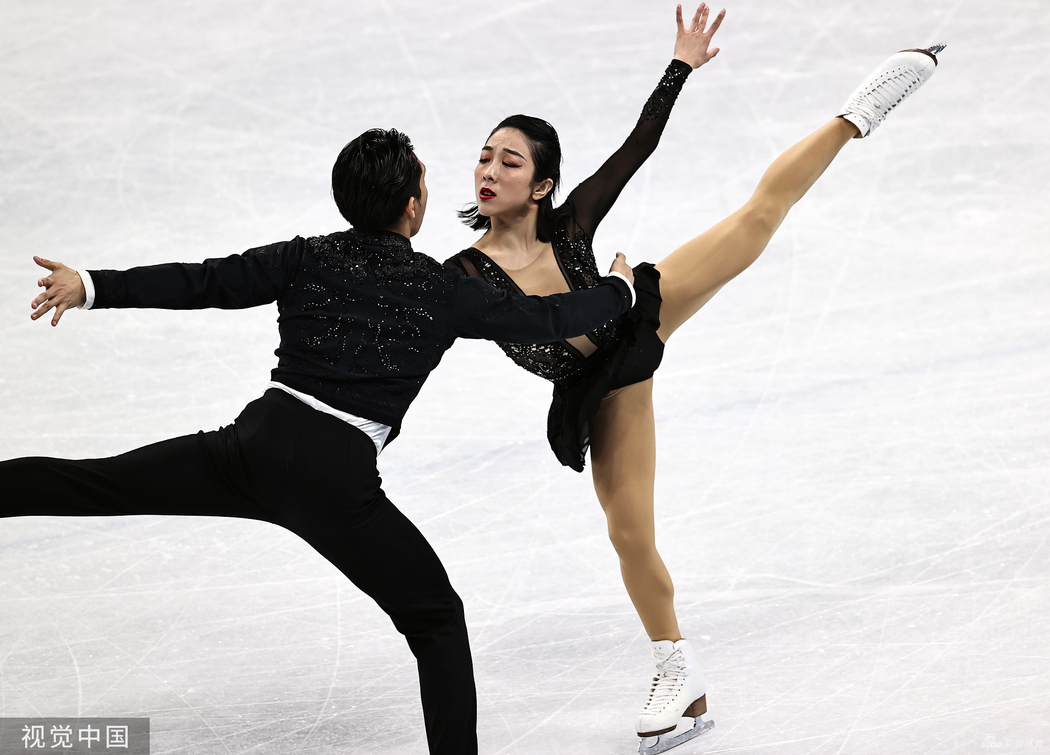花滑双人短节目韩聪/隋文静排名第一