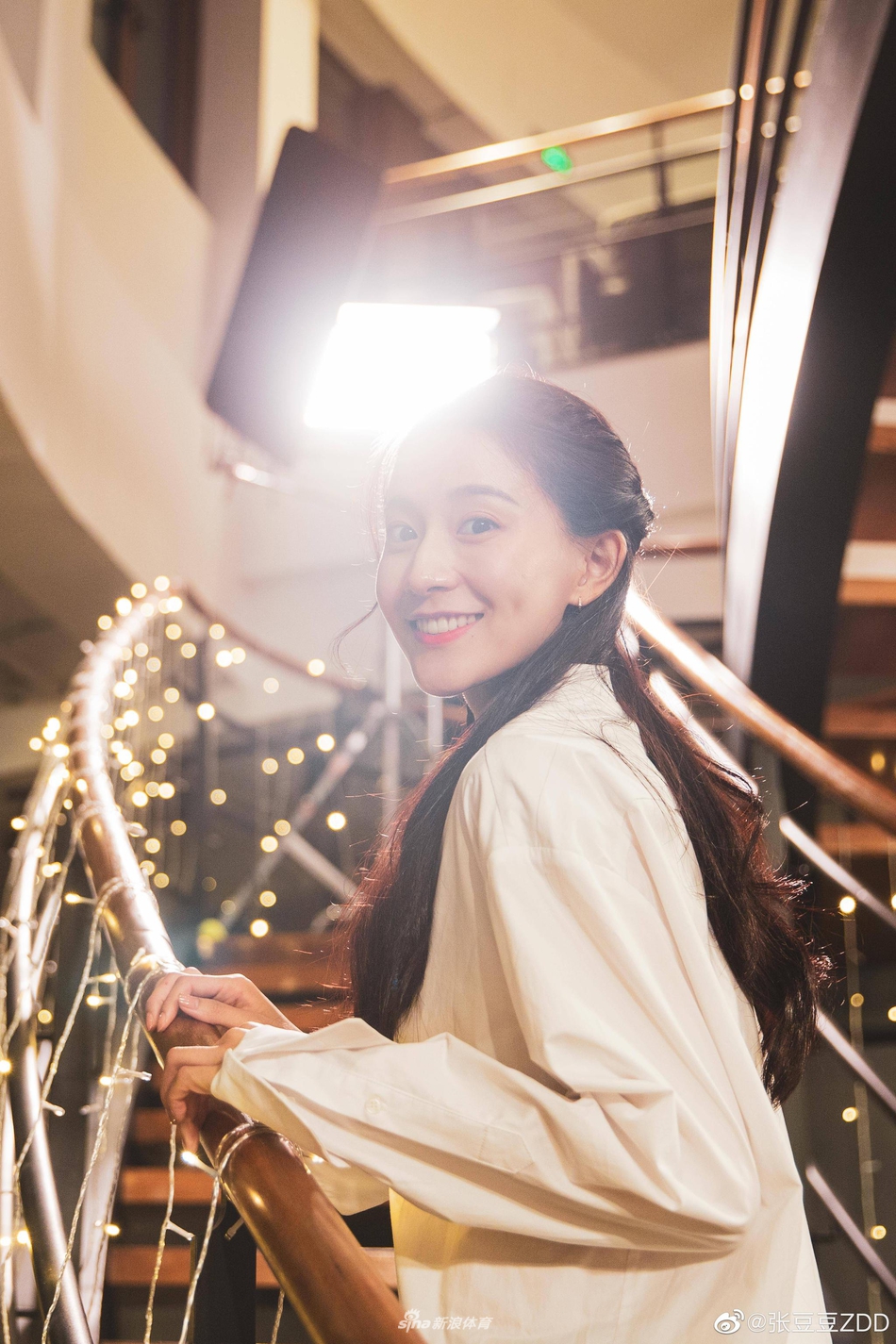 艺体女神张豆豆分享生活照 体恤+短裤难掩好身材