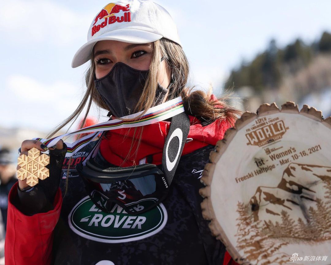 谷爱凌发微博庆祝夺双金：你现在看到的是世界冠军！