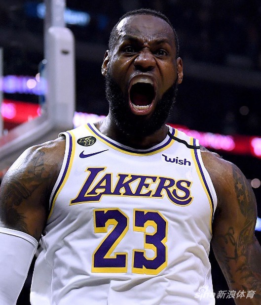 詹姆斯当选《时代》杂志2020年度最佳运动员