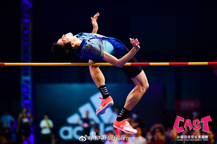 有型！国家田径队队员王宇晒帅照