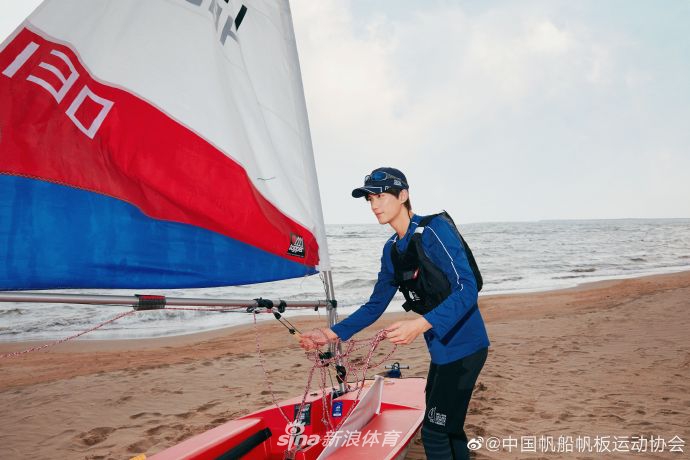 乘风破浪!吴磊成为“中国帆船帆板运动推广大使”