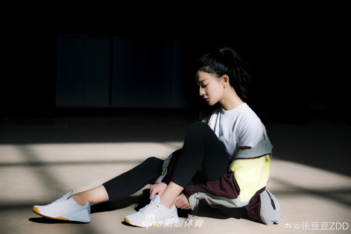 艺体女神张豆豆晒美拍 仙气十足