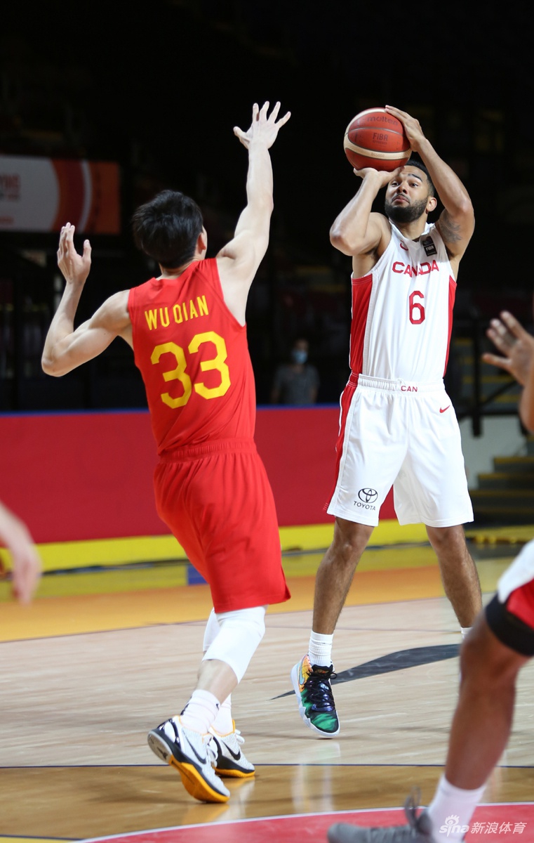 [奥运落选赛]中国男篮79-109加拿大 胡明轩24分