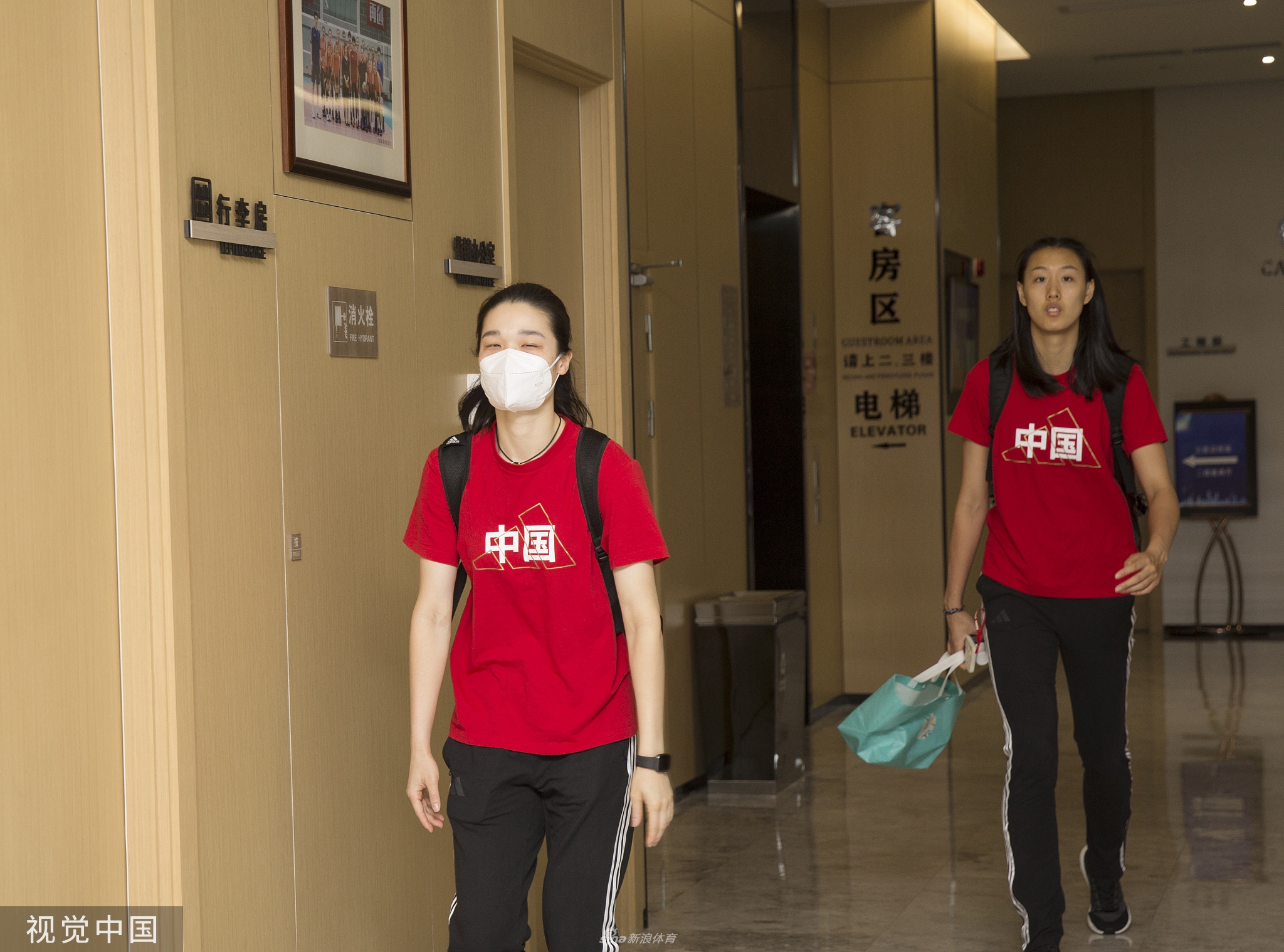 中国女排结束宁波封闭集训 启程前往北京