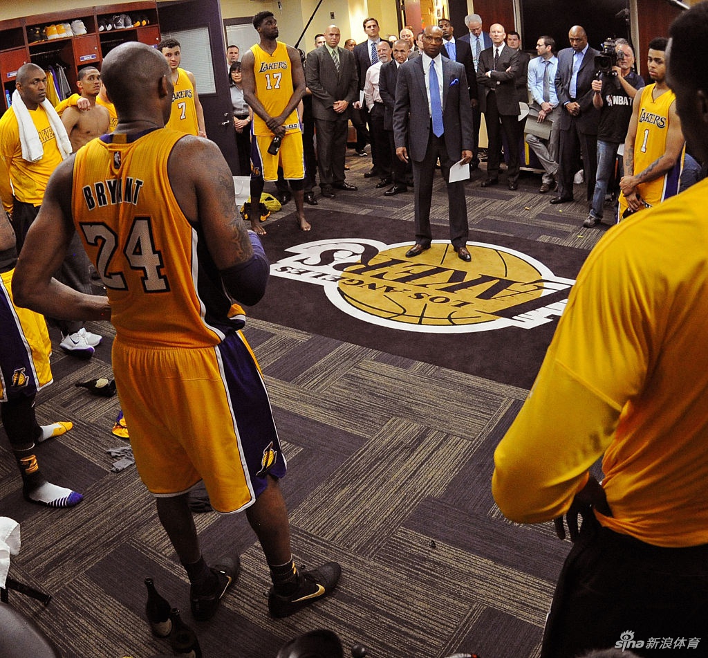 4年前今天科比告别战砍60分 24张老照片回顾最后一舞