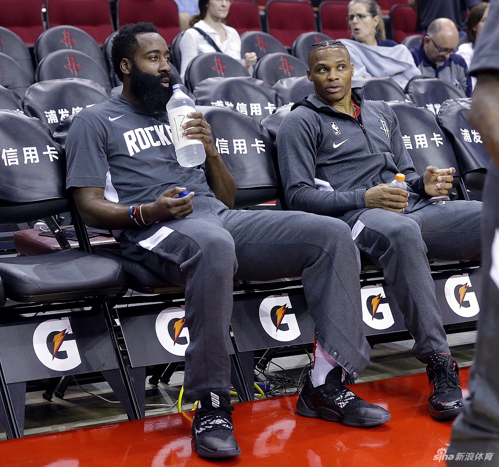 威少向火箭提出交易请求 期望加盟雄鹿或湖人等队