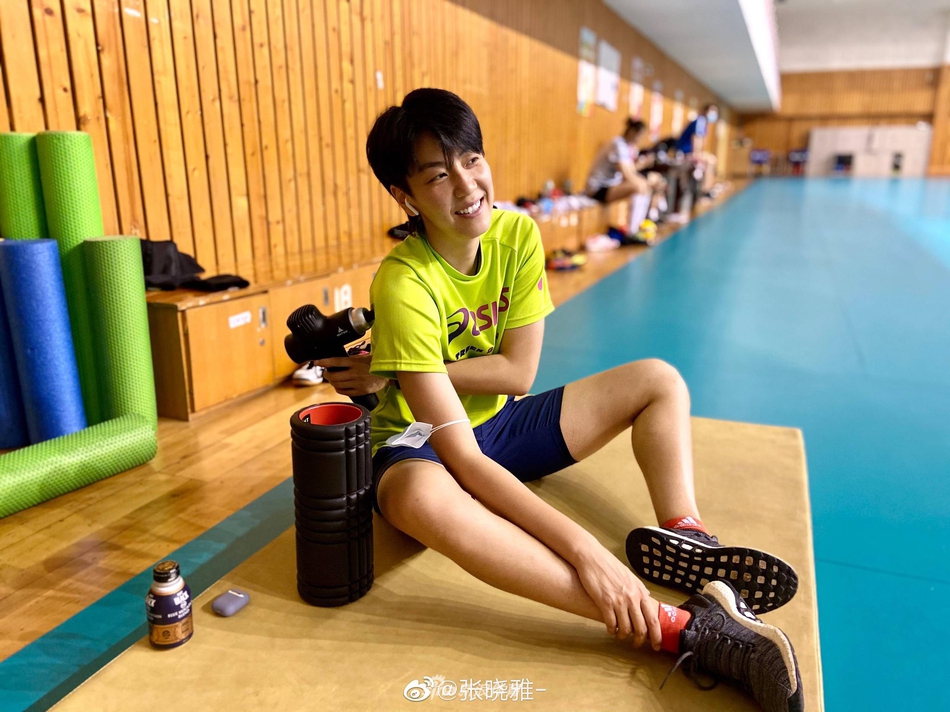 女排张晓雅晨跑80分钟 体能真强