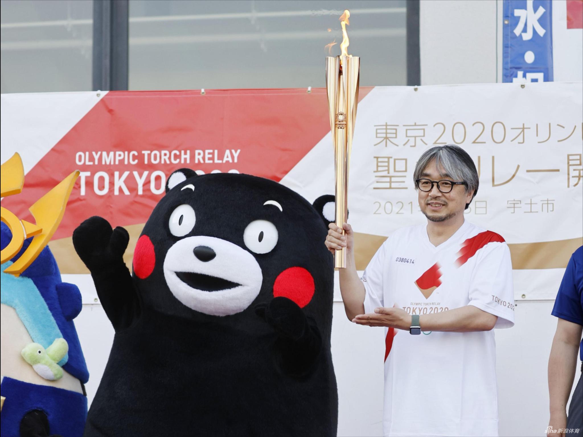 东京奥运火炬抵达熊本市 熊本熊出镜陪跑