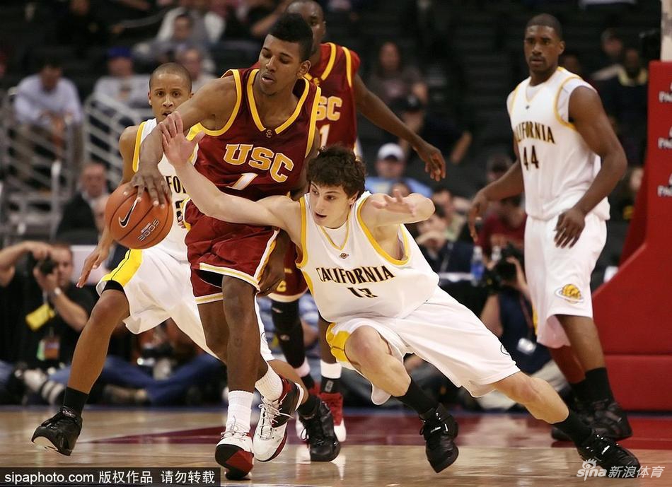 NBA球星大学时期青涩老照片 乔丹库里罗斯年少时光