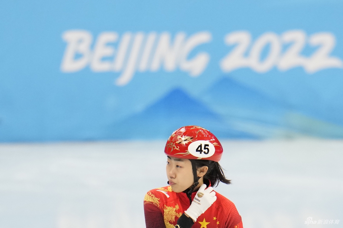 新浪直击速滑女子500米张雨婷第四