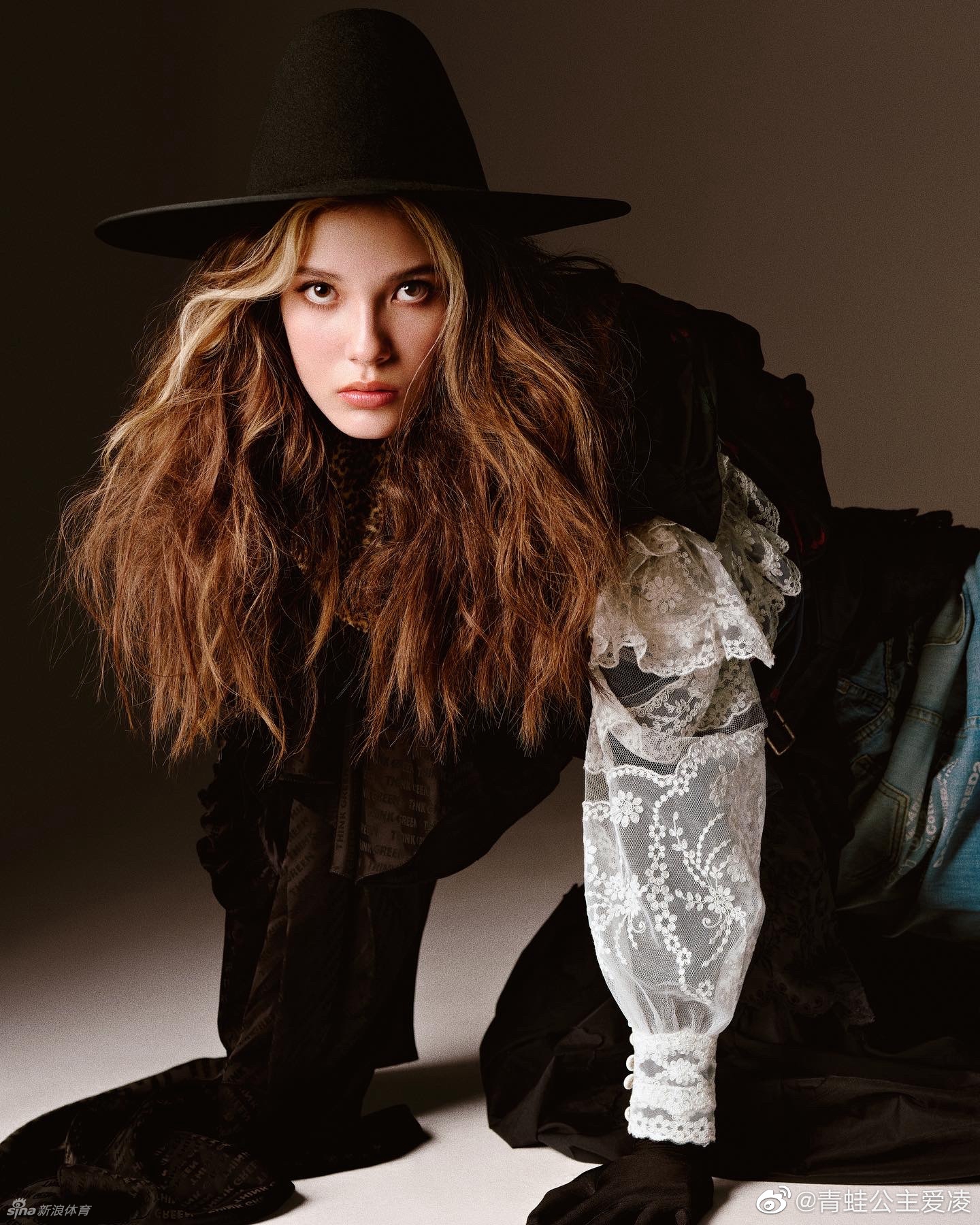 超模风范！谷爱凌为时尚杂志拍摄写真
