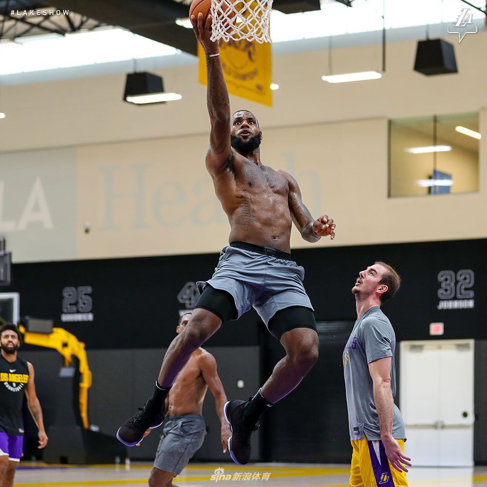 詹姆斯基本拦不住