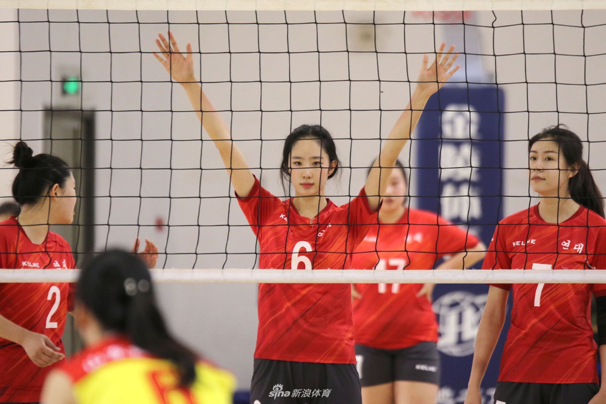 CUVA中国大学生排球联赛 女排颜值高分有人酷似刘亦菲