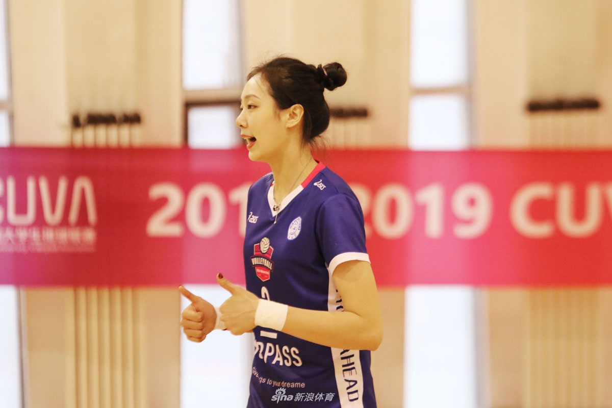 CUVA中国大学生排球联赛 女排颜值高分有人酷似刘亦菲