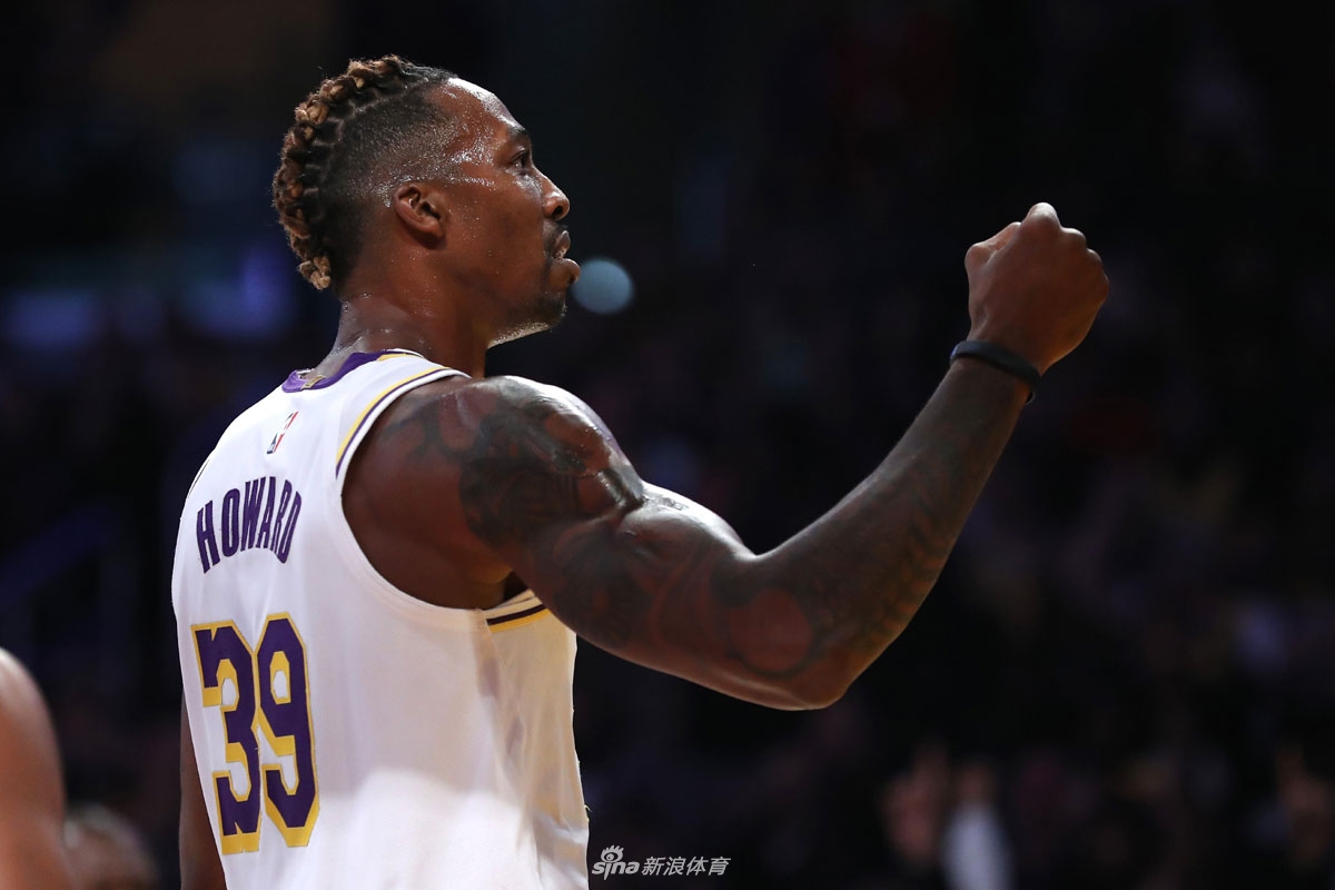 霍华德砍下16分10篮板