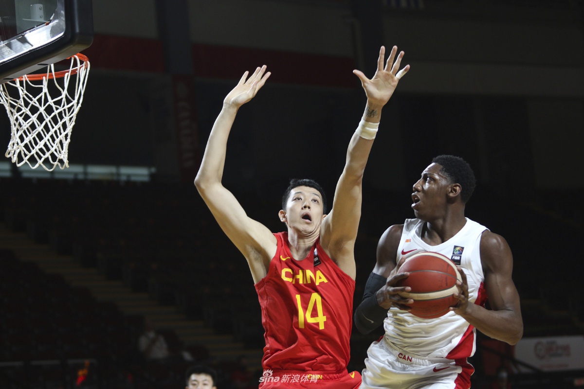 [奥运落选赛]中国男篮79-109加拿大 胡明轩24分