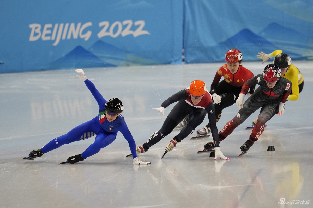新浪直击速滑女子500米张雨婷第四