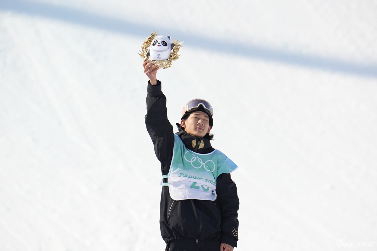 单板滑雪男子大跳台苏翊鸣夺金