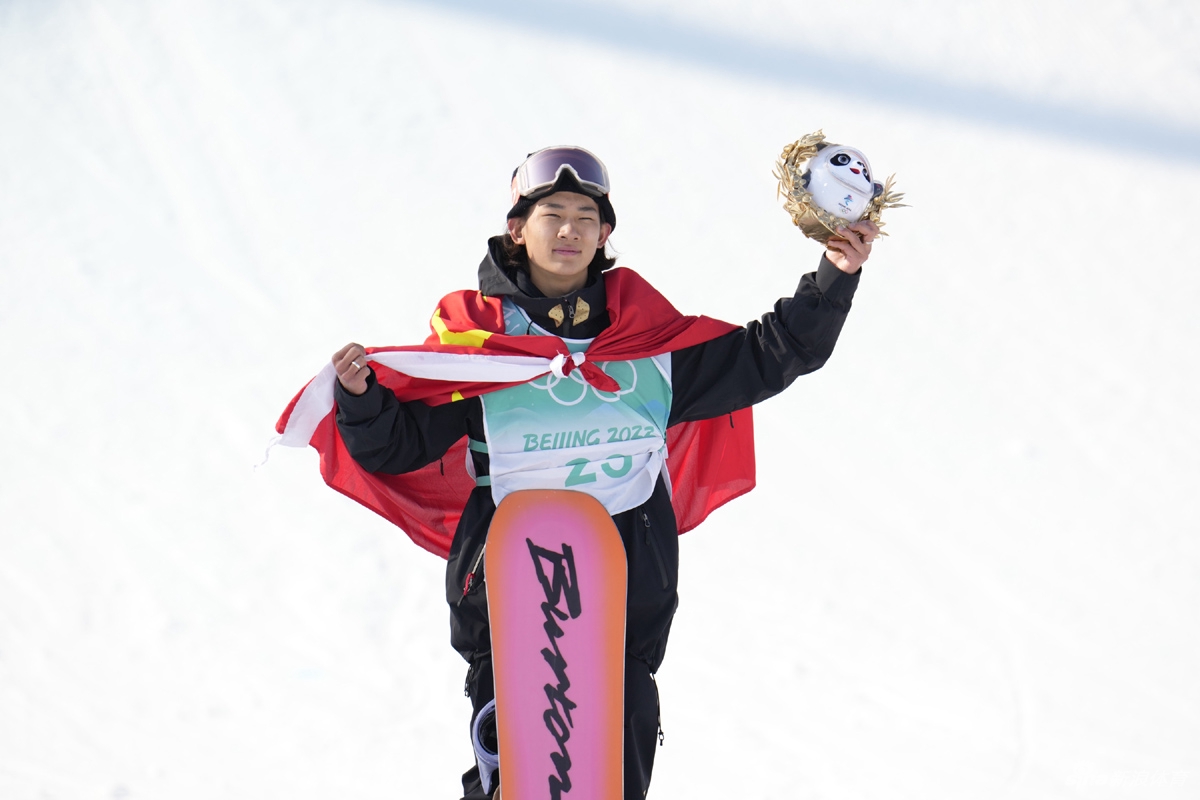 单板滑雪男子大跳台苏翊鸣夺金