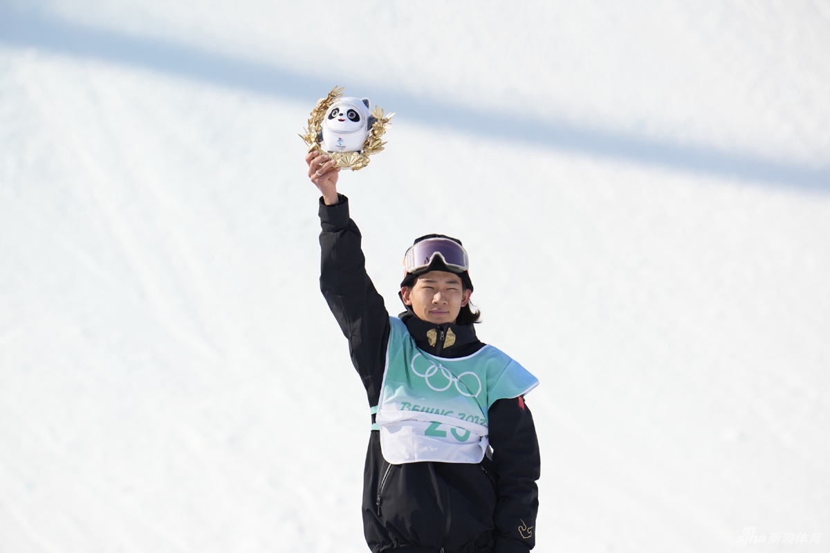 单板滑雪男子大跳台苏翊鸣夺金