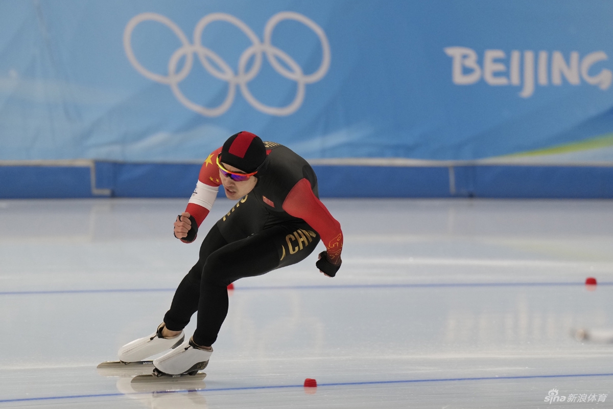 速滑男子1000米宁忠岩获得第五