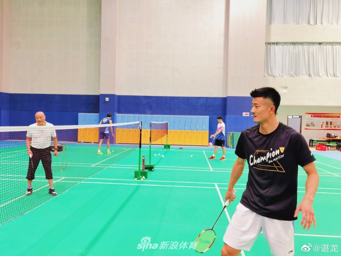 谌龙晒训练照：新的一周加油