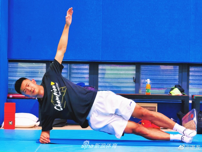 谌龙晒训练照：新的一周加油