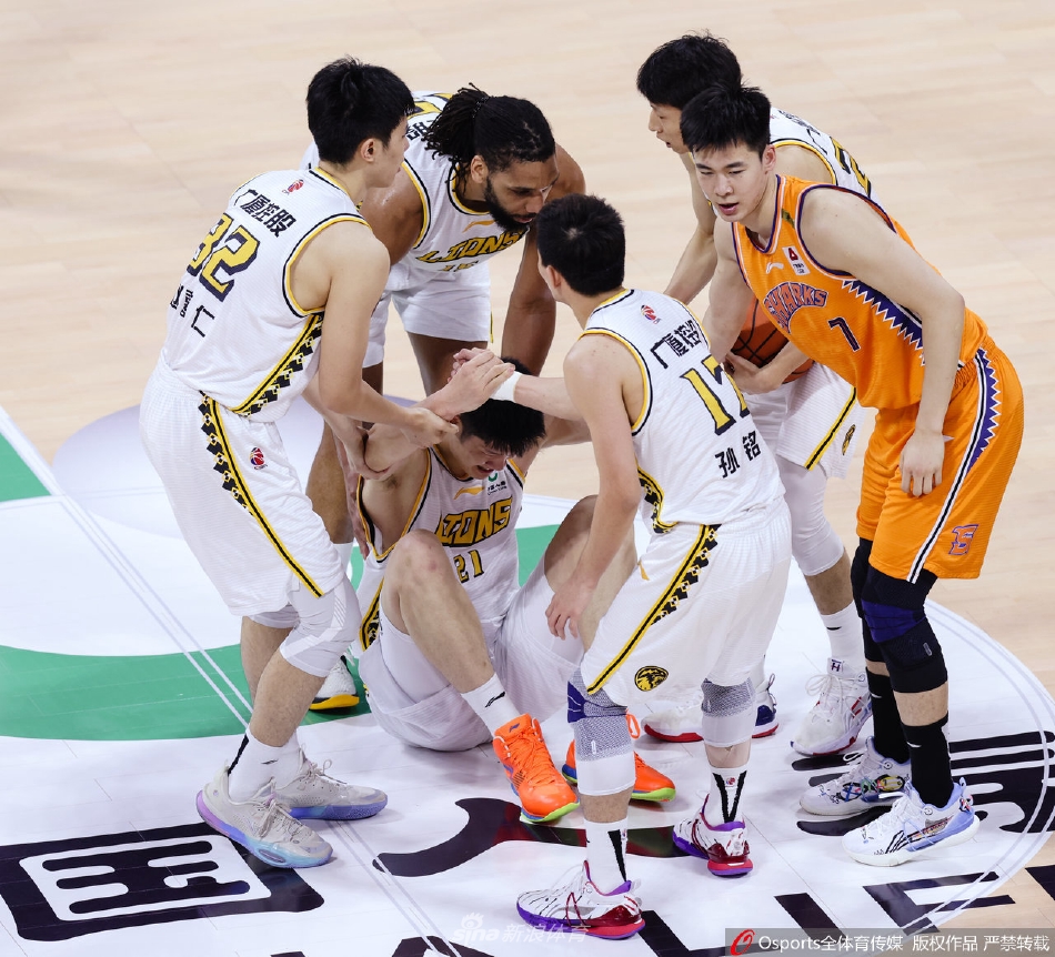 CBA联赛季后赛半决赛图片精选