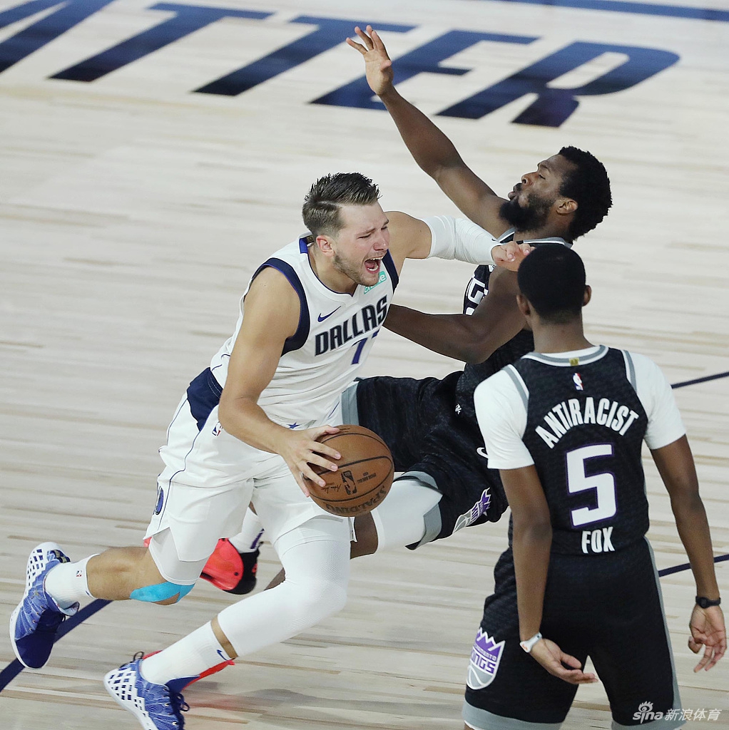 [NBA常规赛]独行侠114-110国王 东契奇砍大号三双