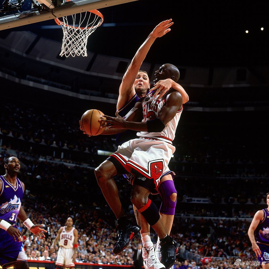 当年乔丹遭遇的野蛮防守 放在现在是什么水平