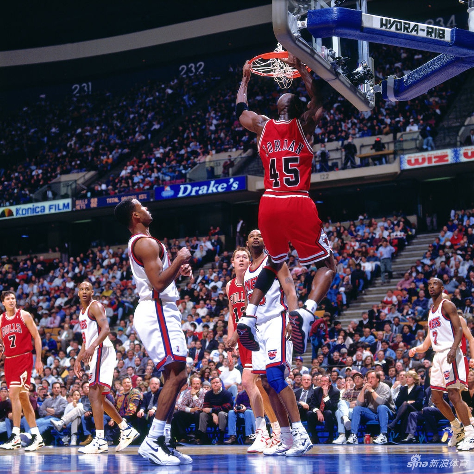 45号乔丹老照片：23号杀手本能仍在 依旧佛挡杀佛