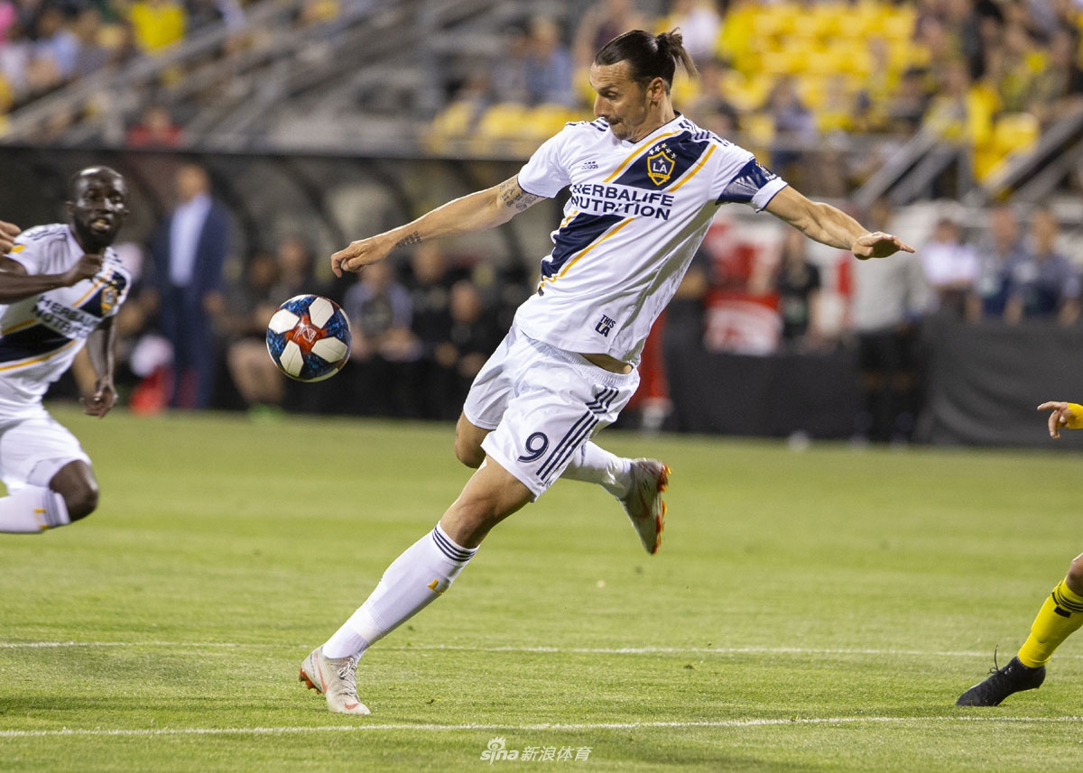 伊布告别洛杉矶！赠言美国球迷：你们看棒球去吧