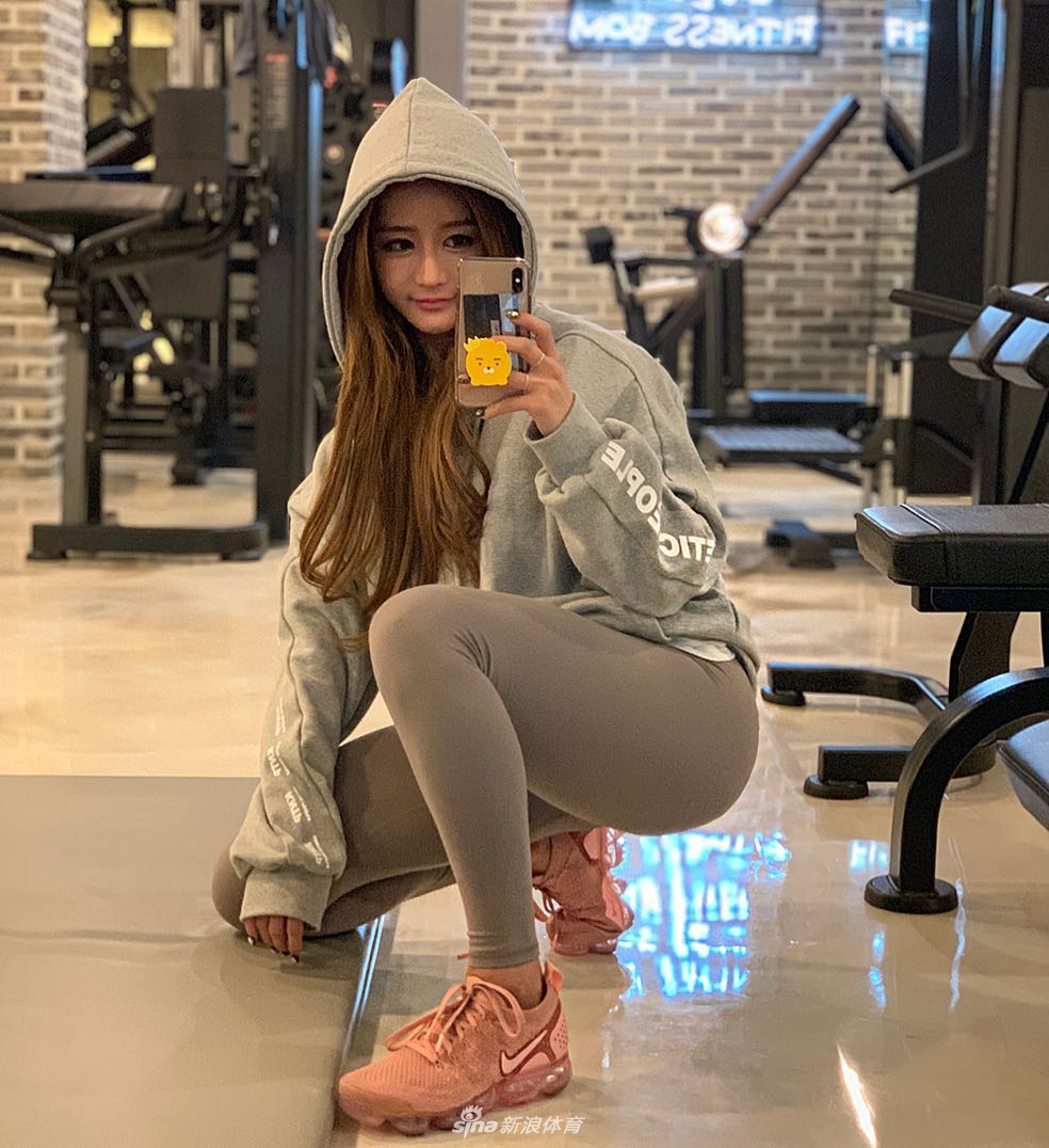 韩国美女健身冠军这身材什么水平?