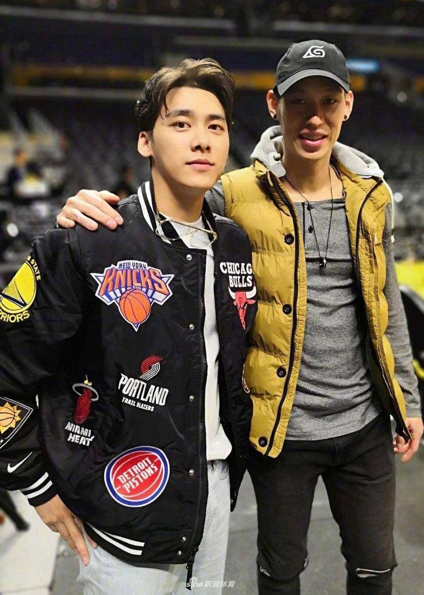 林书豪晒合影为李易峰庆生 称5月8日将有惊喜