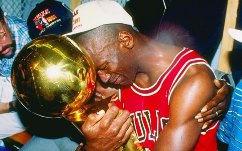 乔丹纪录片把詹姆斯看哭 艰难夺取第一个总冠军产生共鸣