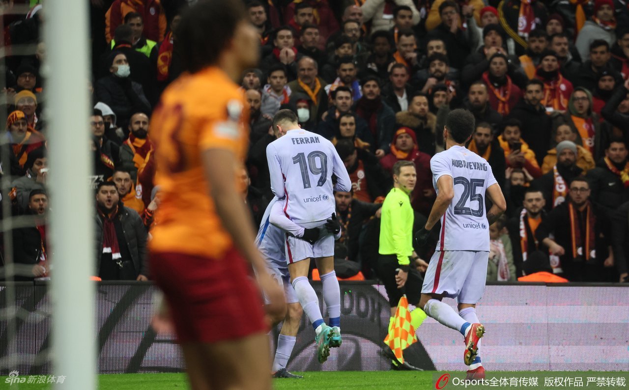 [欧联杯]巴萨2-1加拉塔萨雷 总分2-1晋级